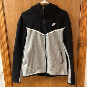 Nike tech jacket hoodie medium